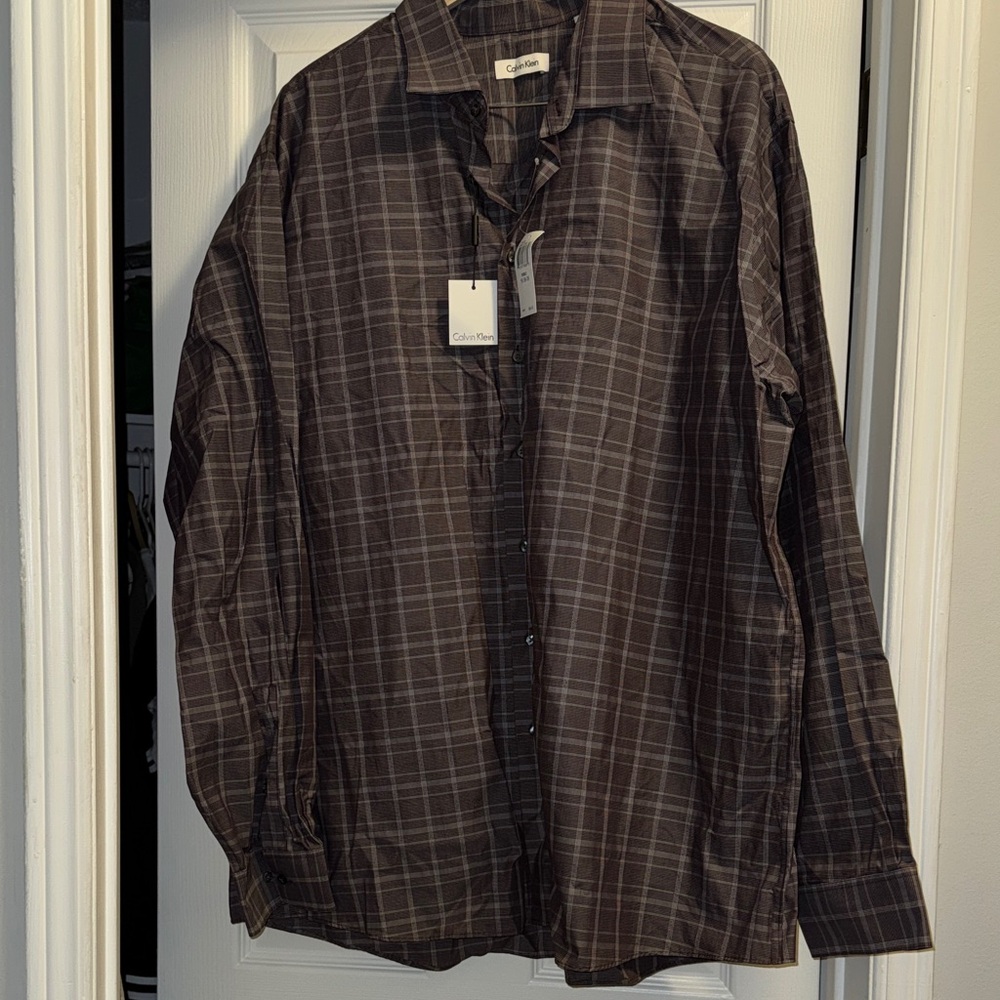 BNWT Calvin Klein Men's Dark Plaid Shirt